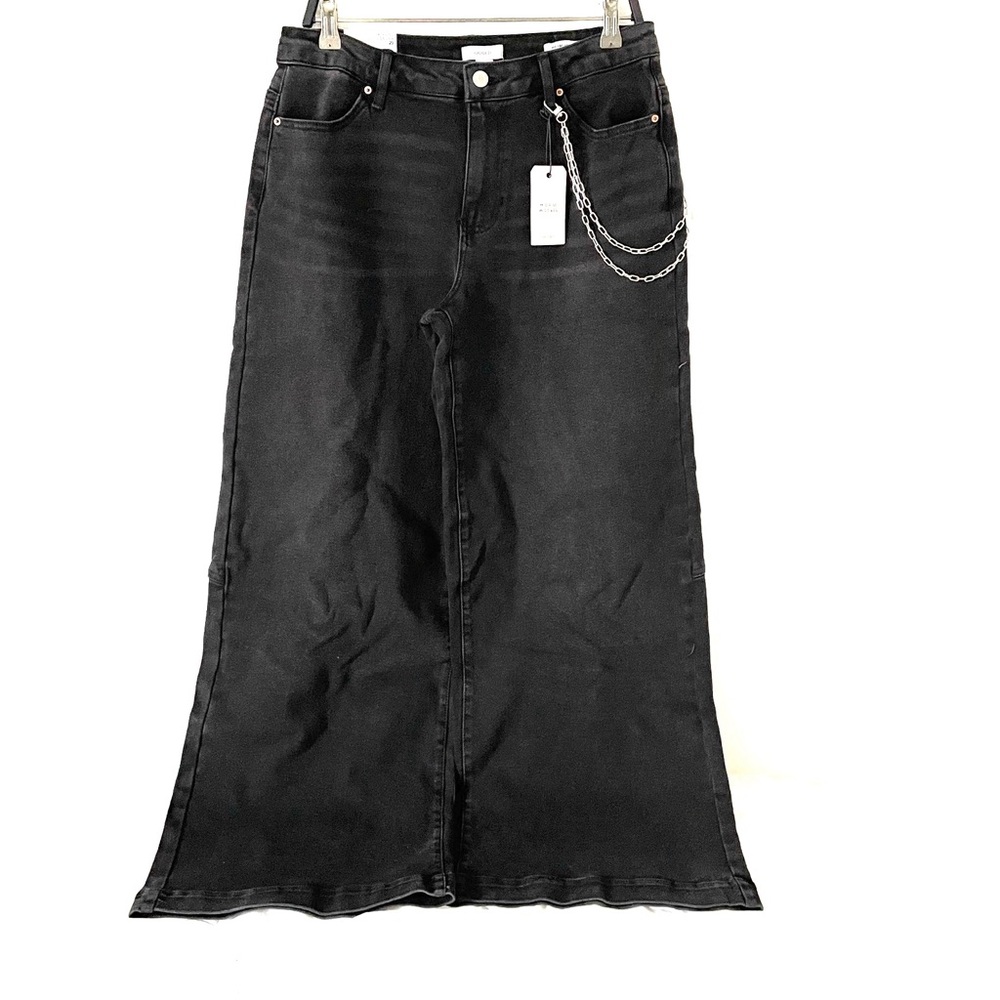 Forever 21 Mid Rise Loose Fit Wide Leg wallet chain jeans